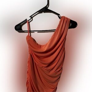 ✨Elegant Large One-Shoulder Orange Dress✨